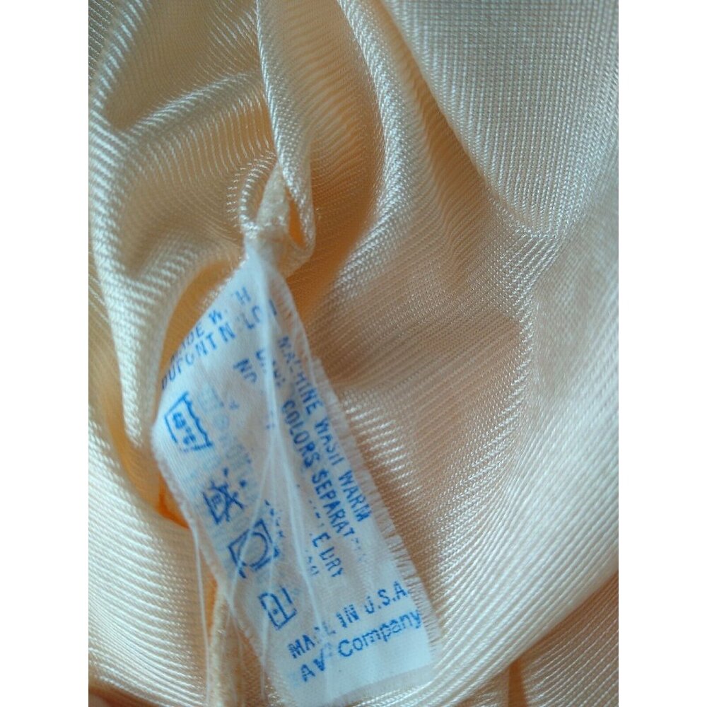 Vtg Vanity Fair Women's M Long Sleeve Robe Pink Satiny Button Front Antron Nylon - Picture 11 of 12
